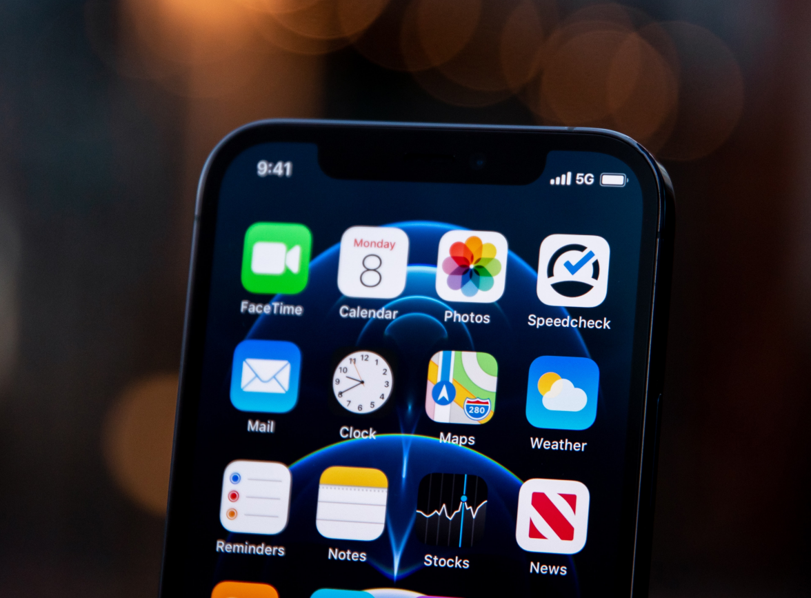 任丘苹果手机维修分享为什么 iPhone 12 在冬季会自动关机 